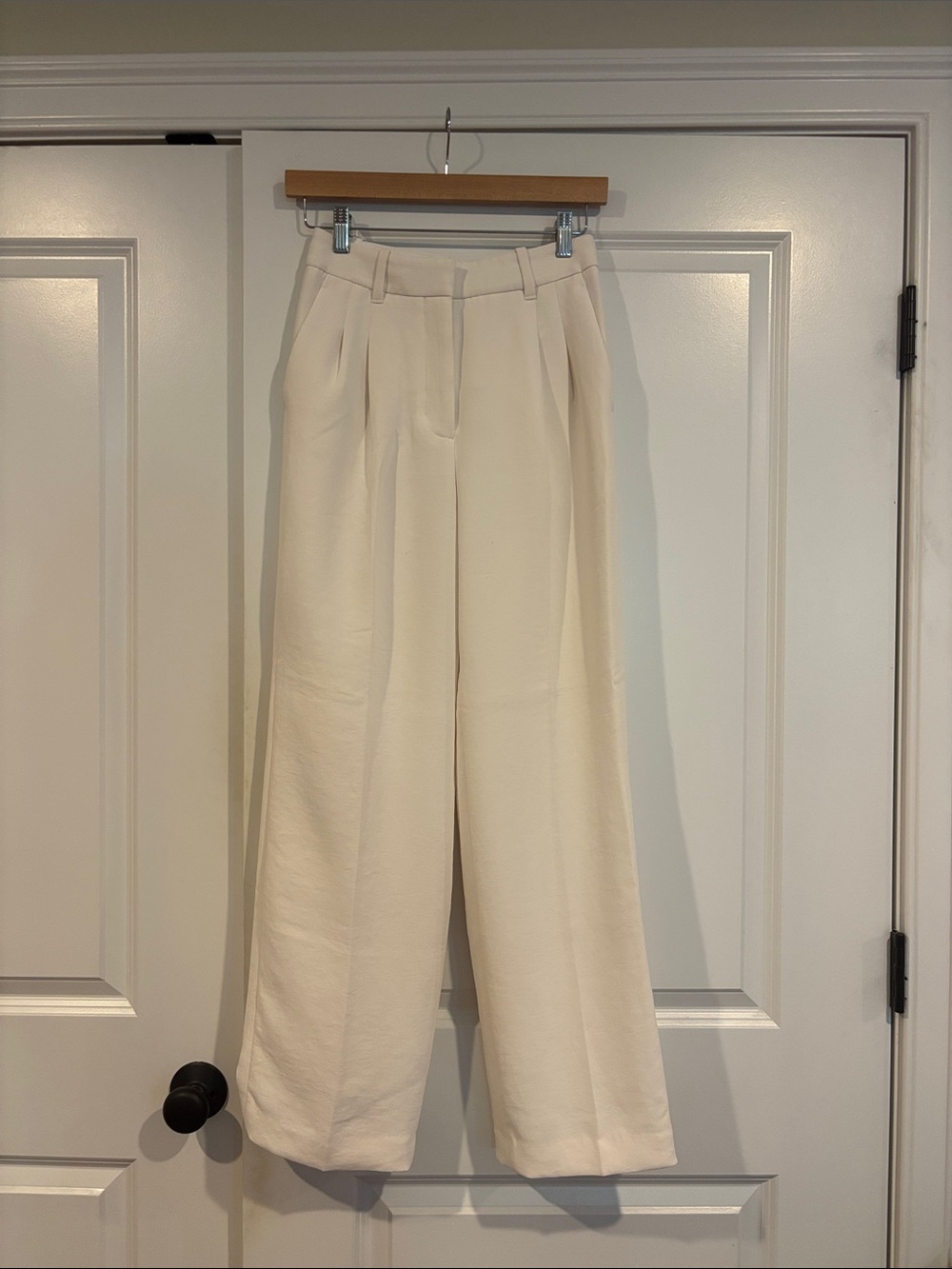 Aritzia The Effortless Pant